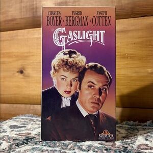 1990 Gaslight; Charles Boyer, Ingrid Bergman, Joseph Cotten; MGM / UA Home Video